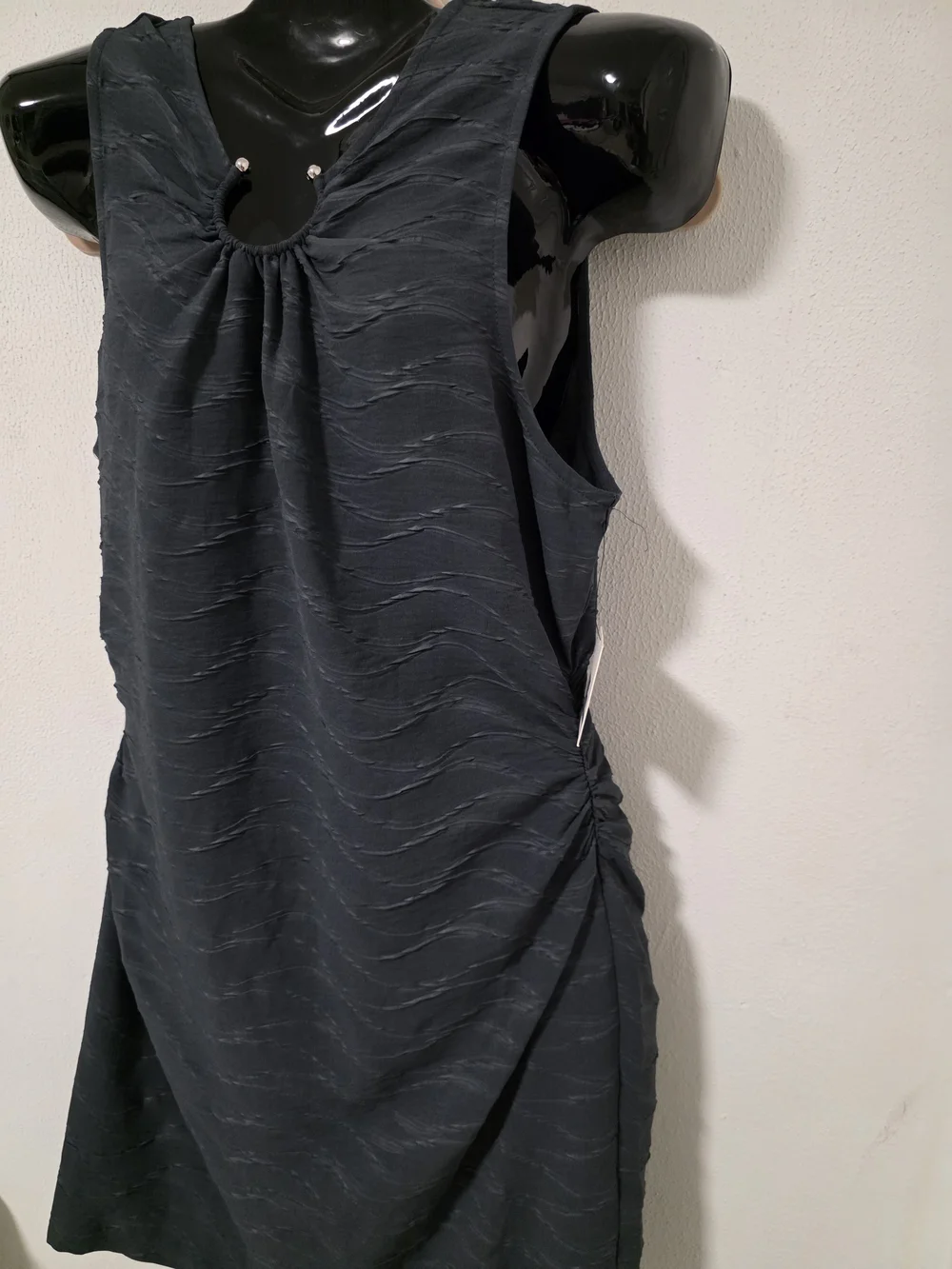 Sleeveless Key Hole Dress in Charcol